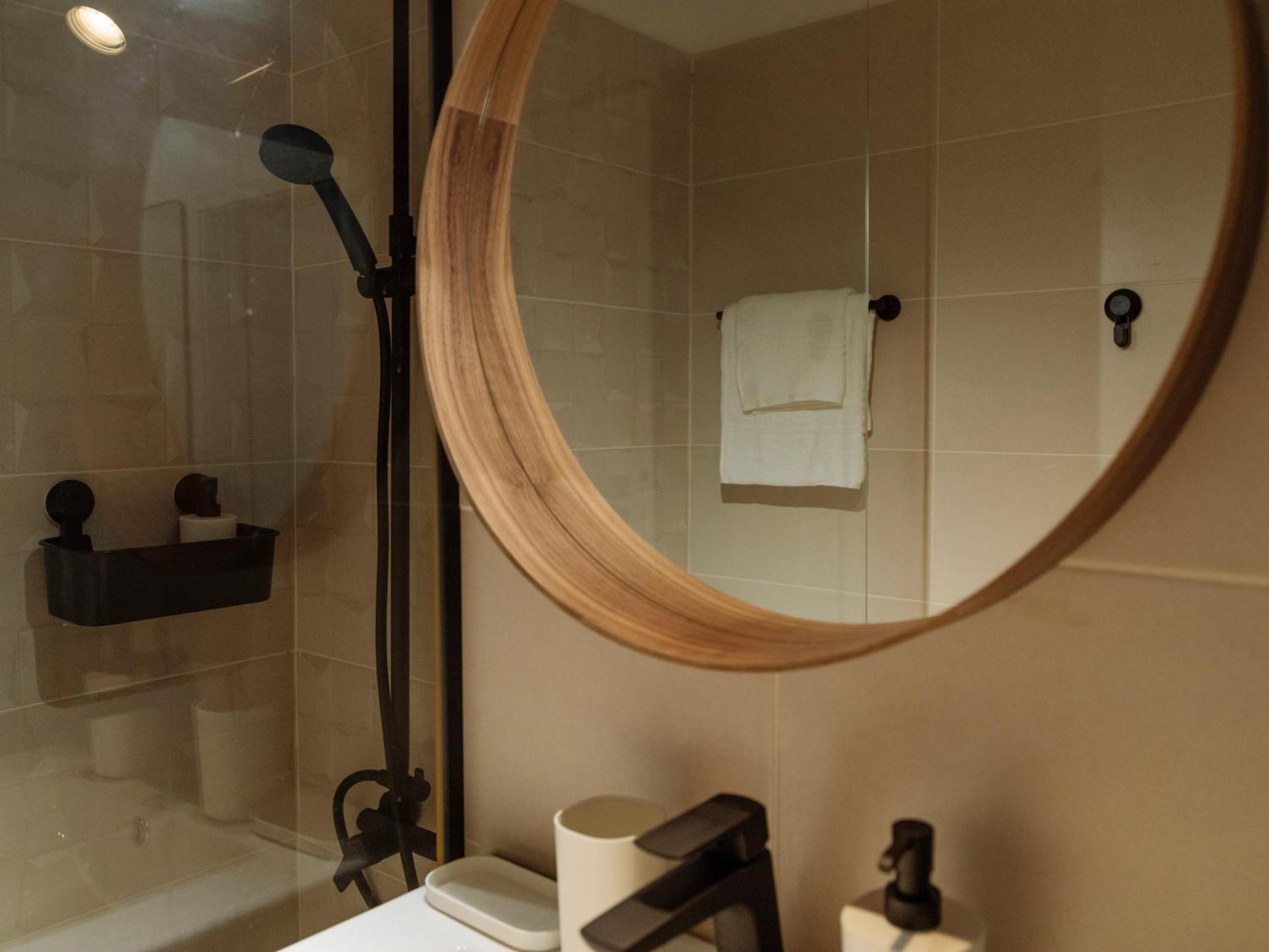 Cozy Nest 77 Plaza Afi Mall Lujerului * Bucureşti